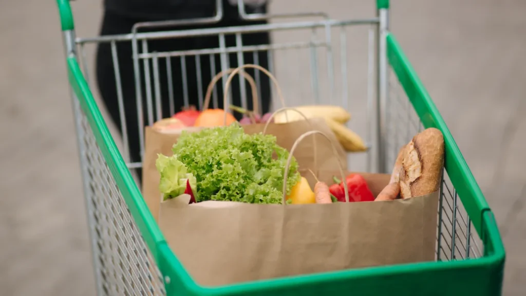 Até que horas fica aberto o supermercado aqui perto Até que horas fica aberto o supermercado aqui perto